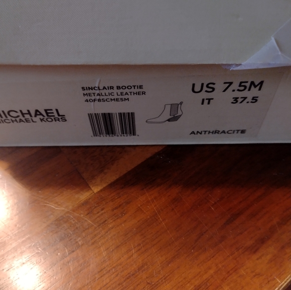 Sinclair Bootie - Picture 3 of 3